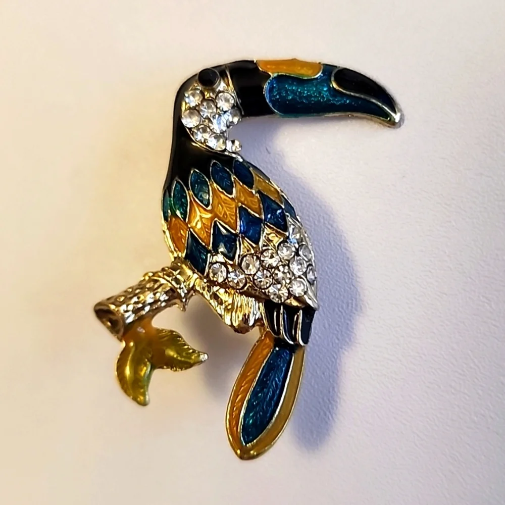 Gem Filled  Toucan Brooch Quality Enamel Simulated Diamonds